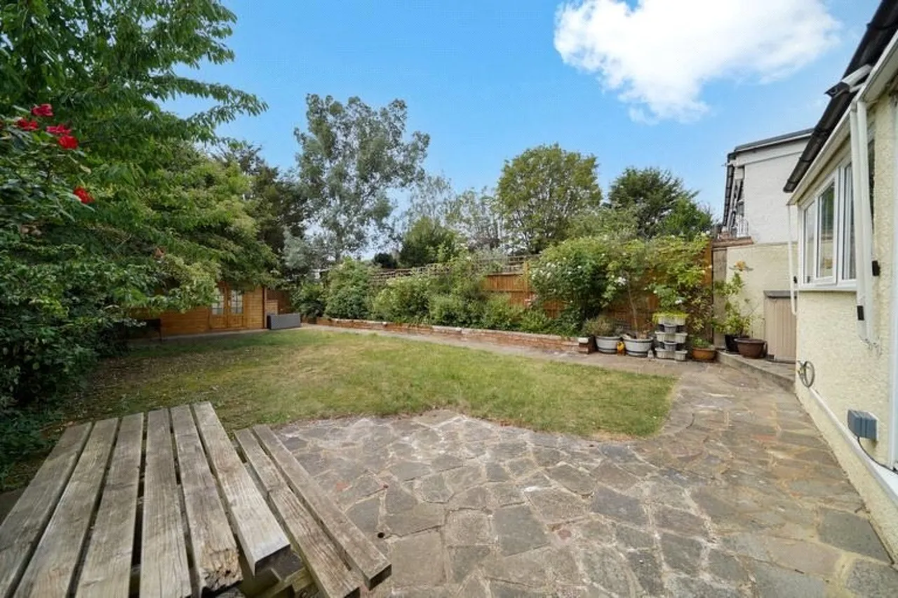 Lonsdale Drive, Enfield, EN2, photo 18
