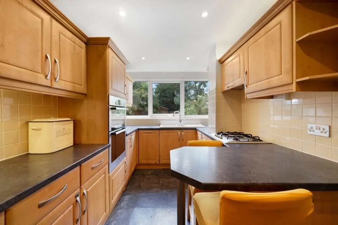 Lonsdale Drive, Enfield, EN2, photo 6