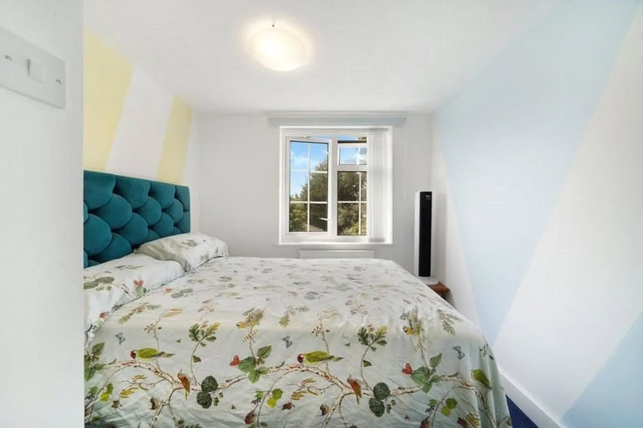 Lonsdale Drive, Enfield, EN2, photo 16