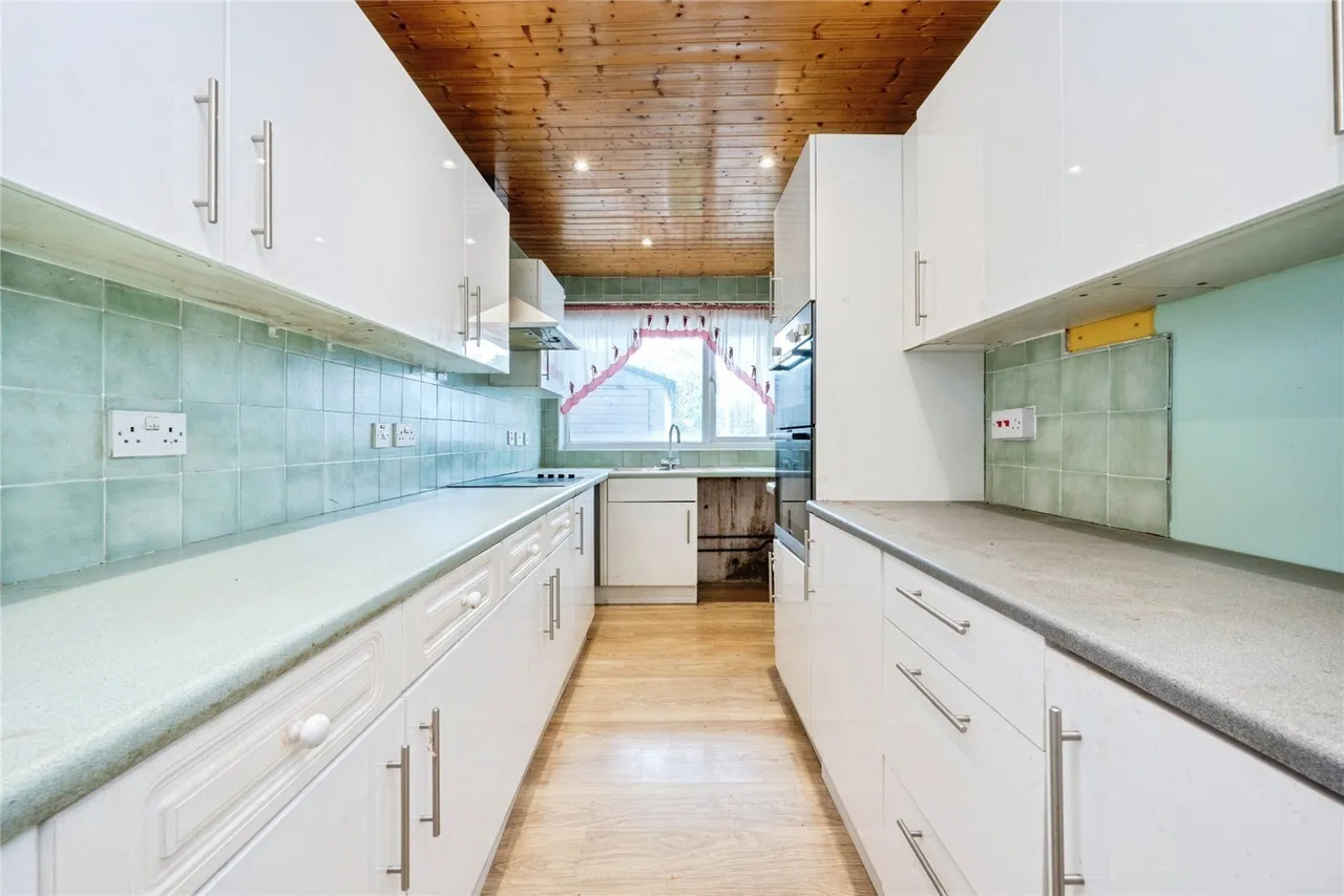 Ashcroft Road, LUTON, Bedfordshire, LU2, photo 7
