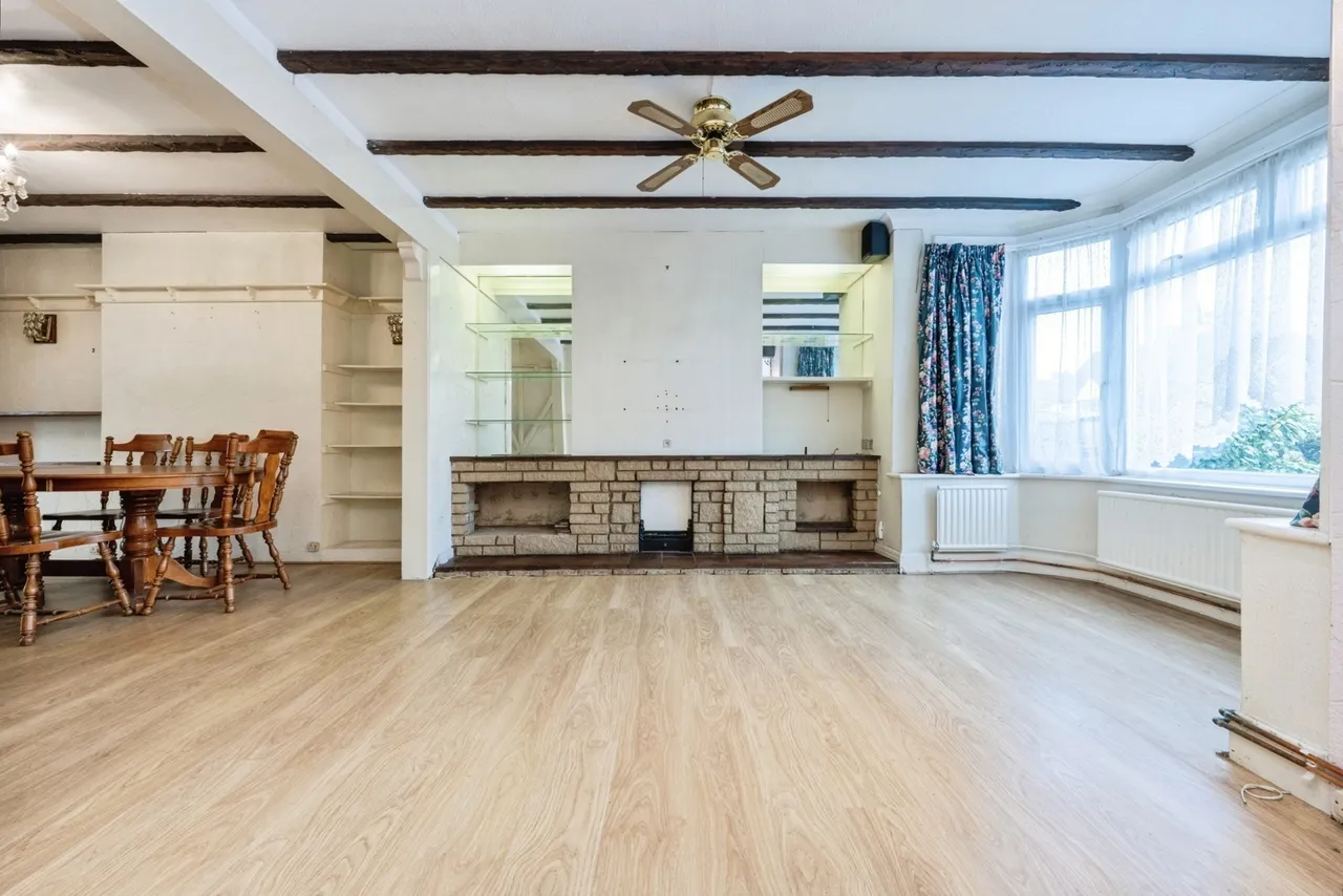 Ashcroft Road, LUTON, Bedfordshire, LU2, photo 2
