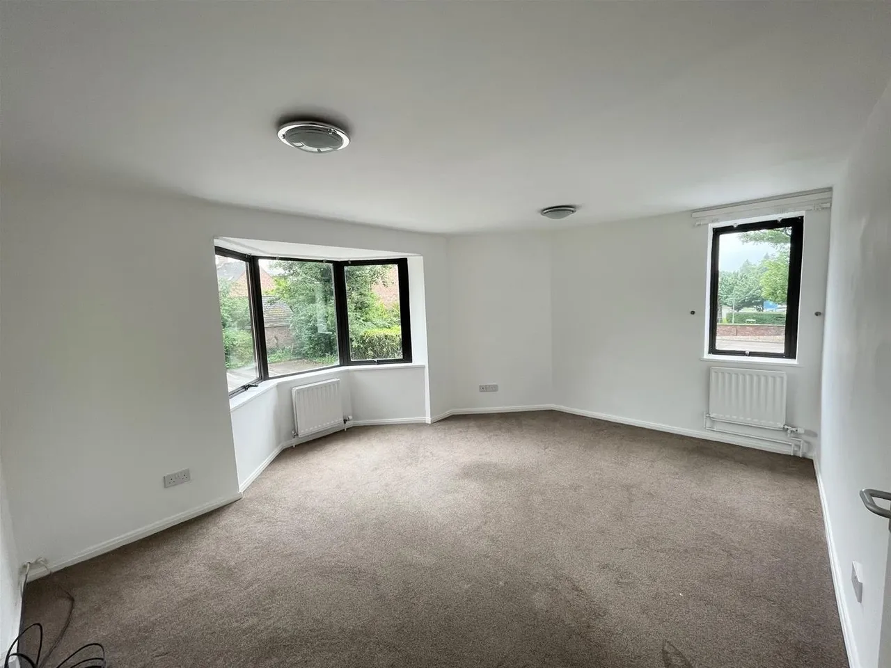 Hale Road, Hale Barns, WA15, photo 2