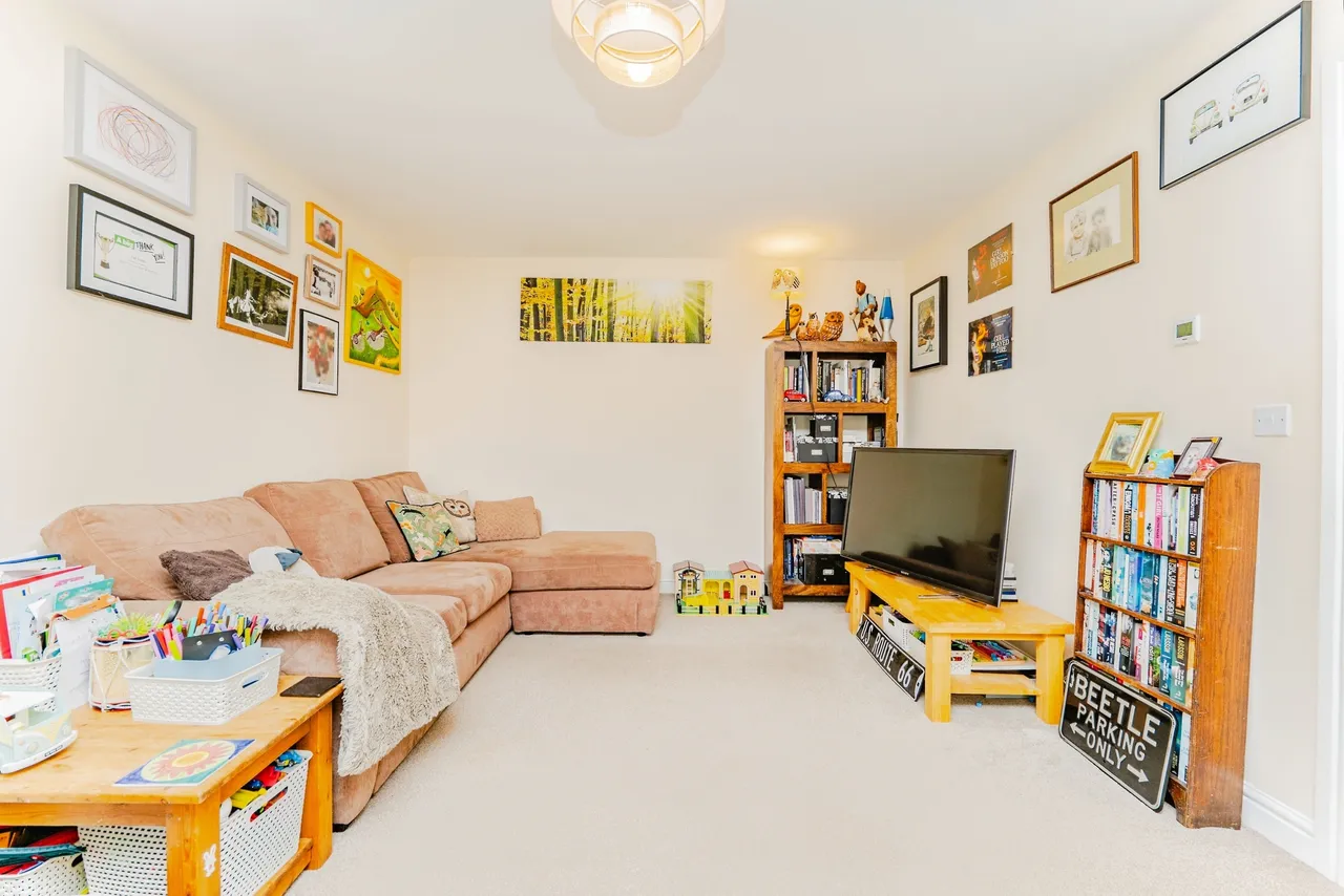 Leckwith Drive, Bridgend, photo 7