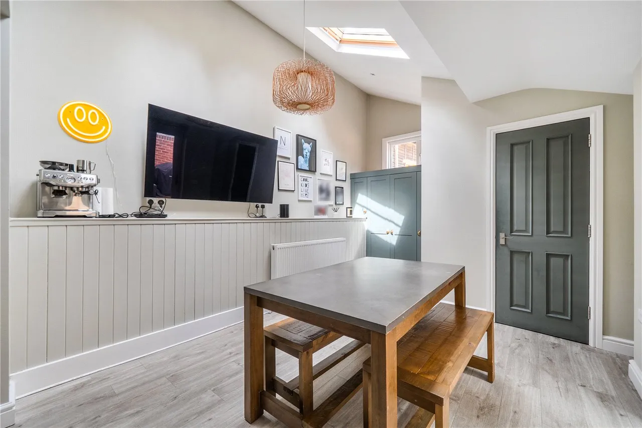 Shortfield Common Road, Frensham, Farnham, Surrey, GU10, photo 9