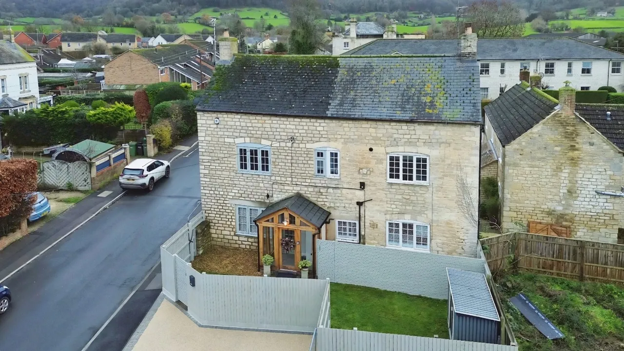 3 bed house for sale, Marsh Road, Leonard Stanley, GL10