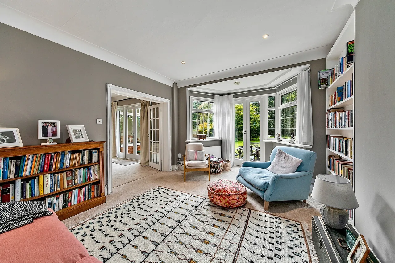 Roedean Crescent, Roehampton, London, photo 12