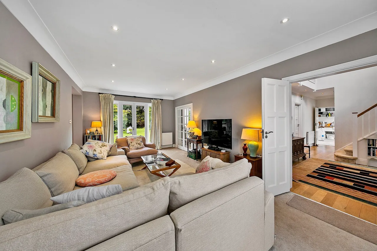 Roedean Crescent, Roehampton, London, photo 6