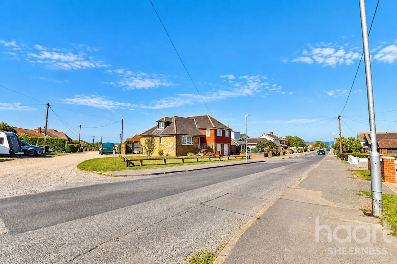 Augustine Road, Minster, ME12, photo 31