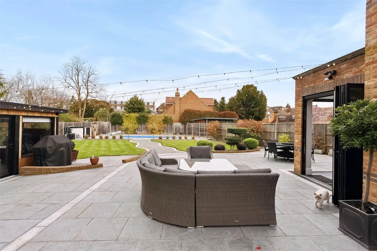Elmsway, Ashford, TW15 2SH, photo 17