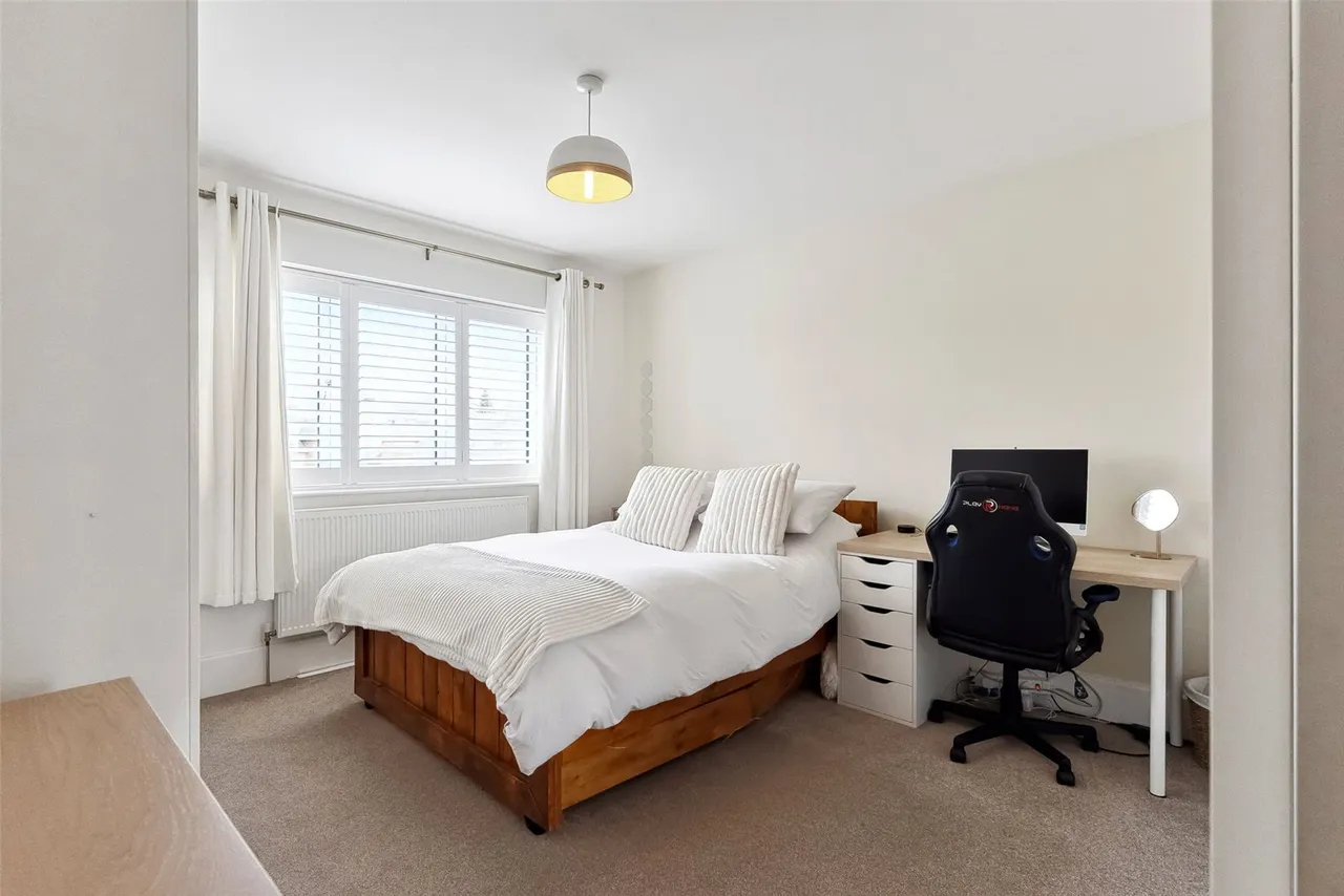Elmsway, Ashford, TW15 2SH, photo 12