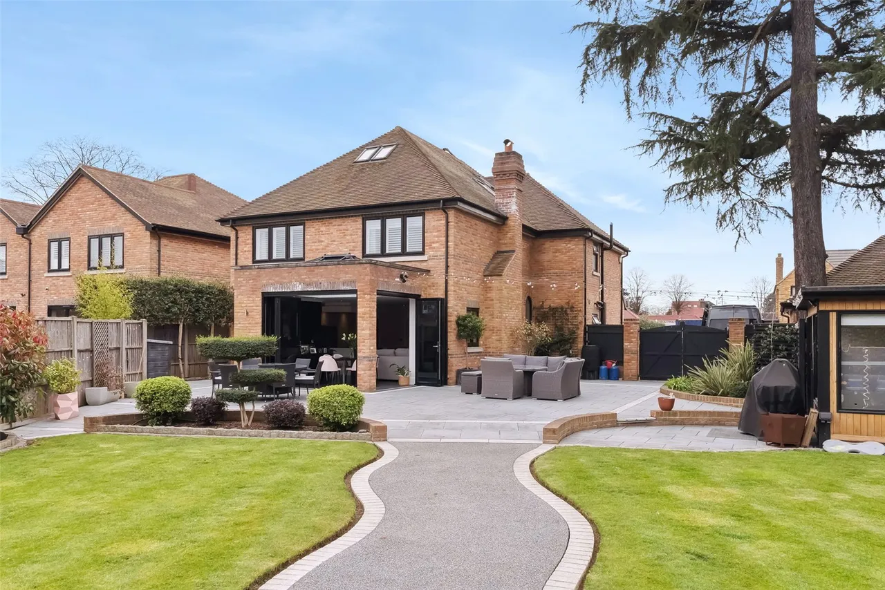 Elmsway, Ashford, TW15 2SH, photo 18