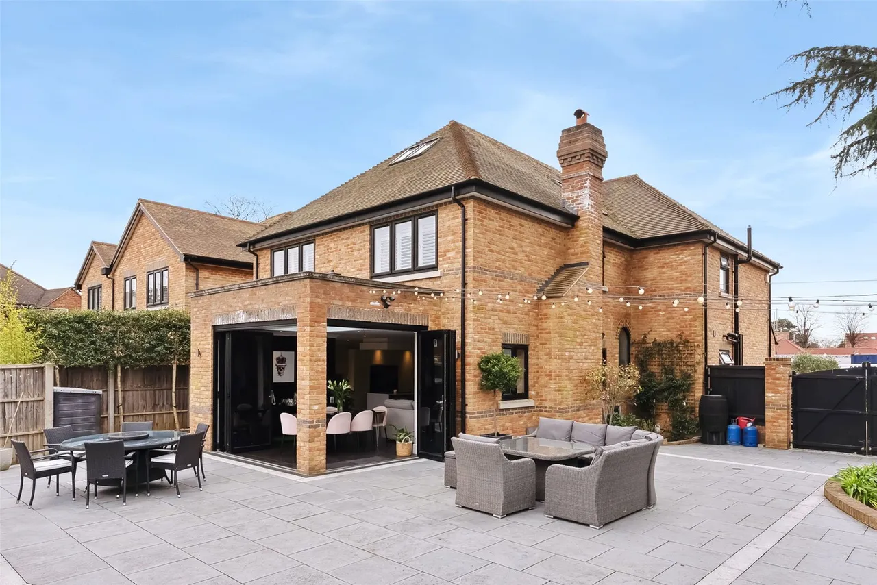 Elmsway, Ashford, TW15 2SH, photo 19
