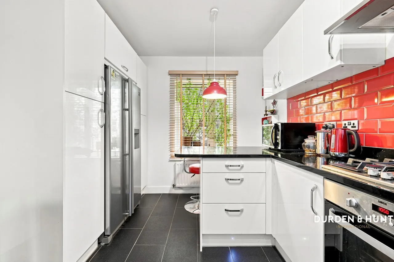 Reservoir Way, Hainault, IG6, photo 6