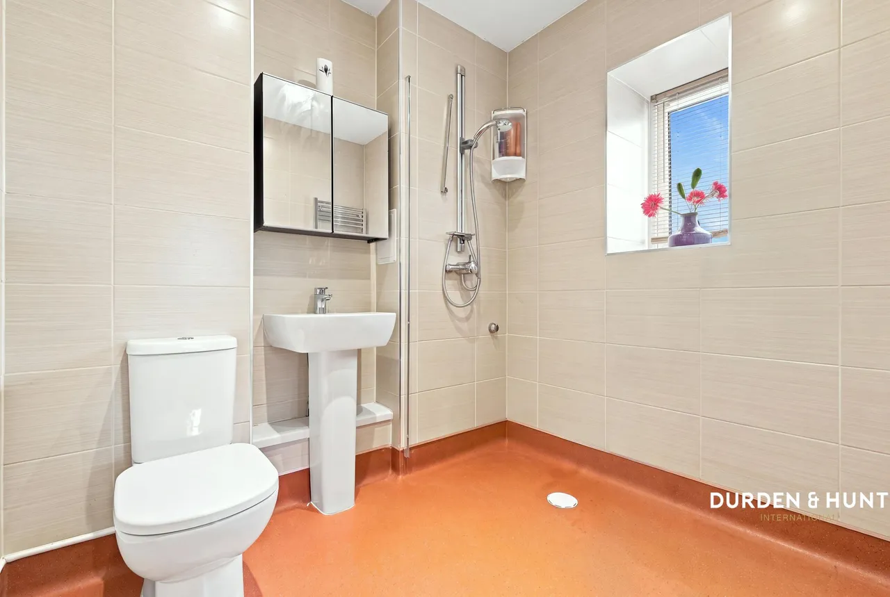 Reservoir Way, Hainault, IG6, photo 11