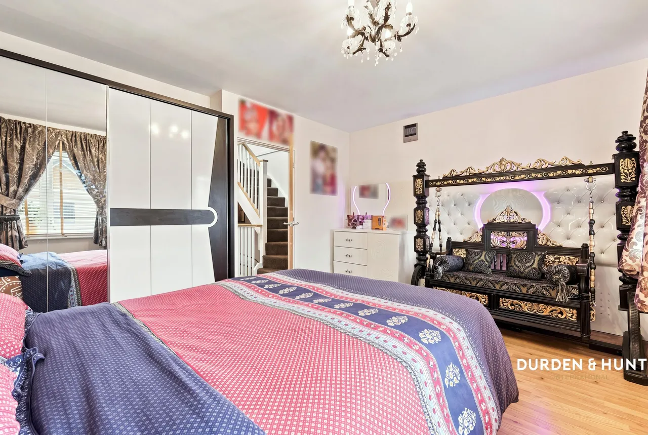 Reservoir Way, Hainault, IG6, photo 13