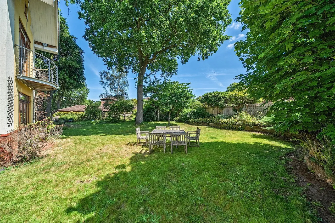 The Mead, Beckenham, BR3, photo 25