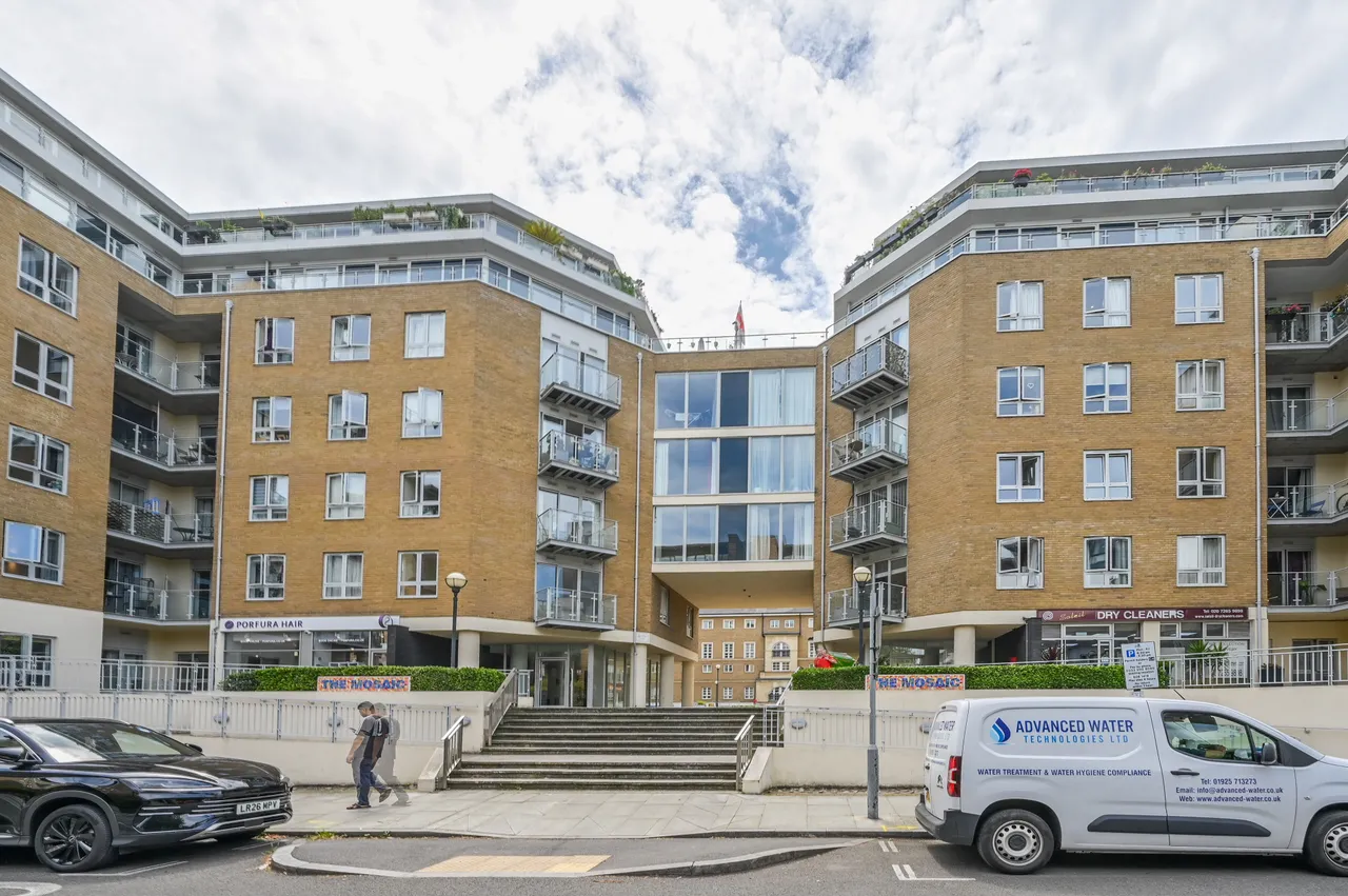 1 bed flat for sale — Flat 43 Adriatic Building, 51 Narrow Street, London