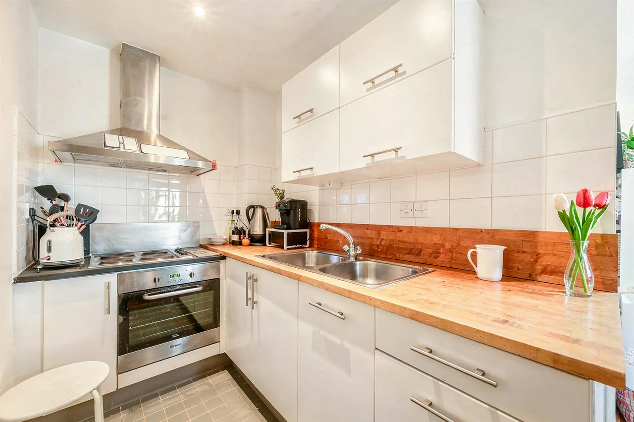 Flat 43 Adriatic Building, 51 Narrow Street, London, photo 11