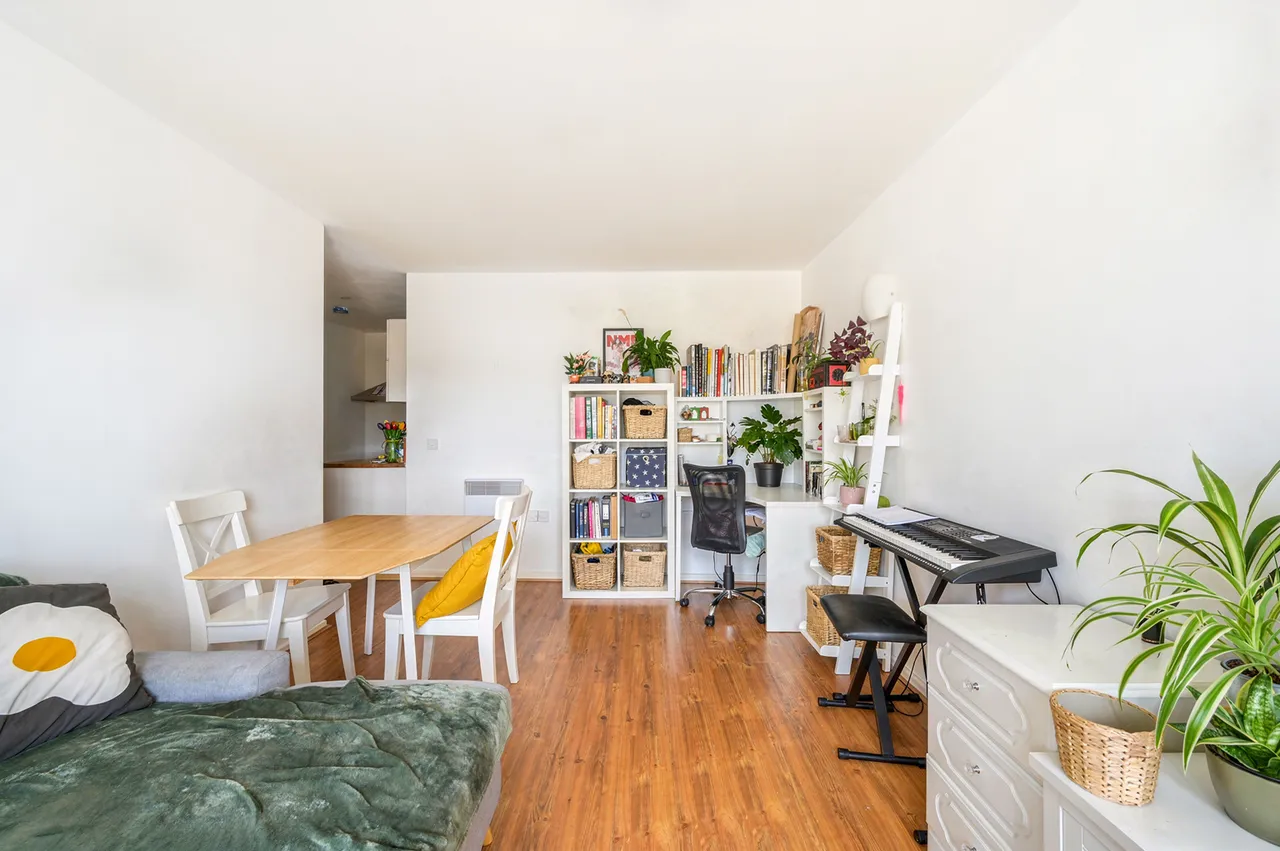 Flat 43 Adriatic Building, 51 Narrow Street, London, photo 6