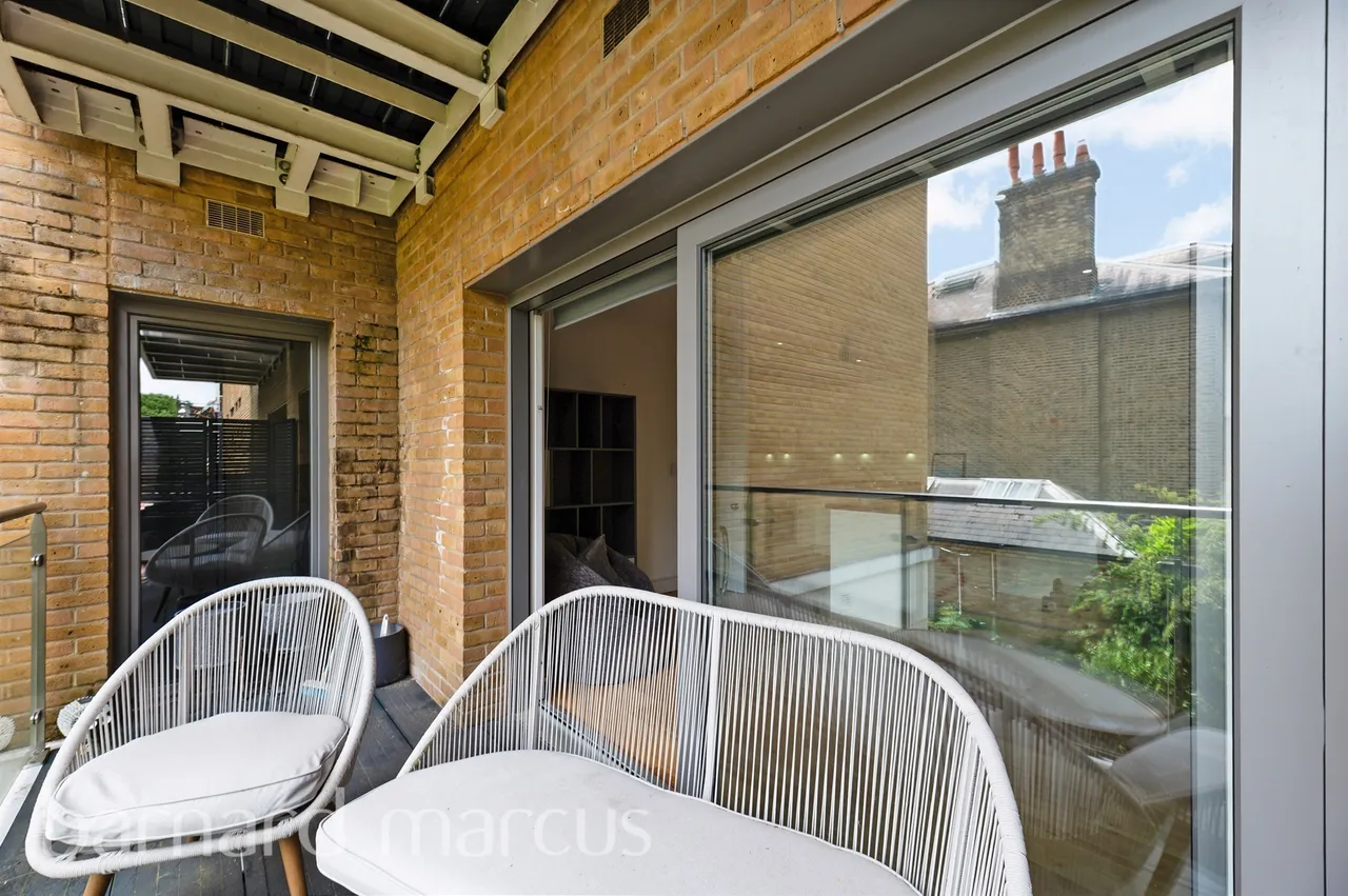 Oakhill Road, London, photo 10