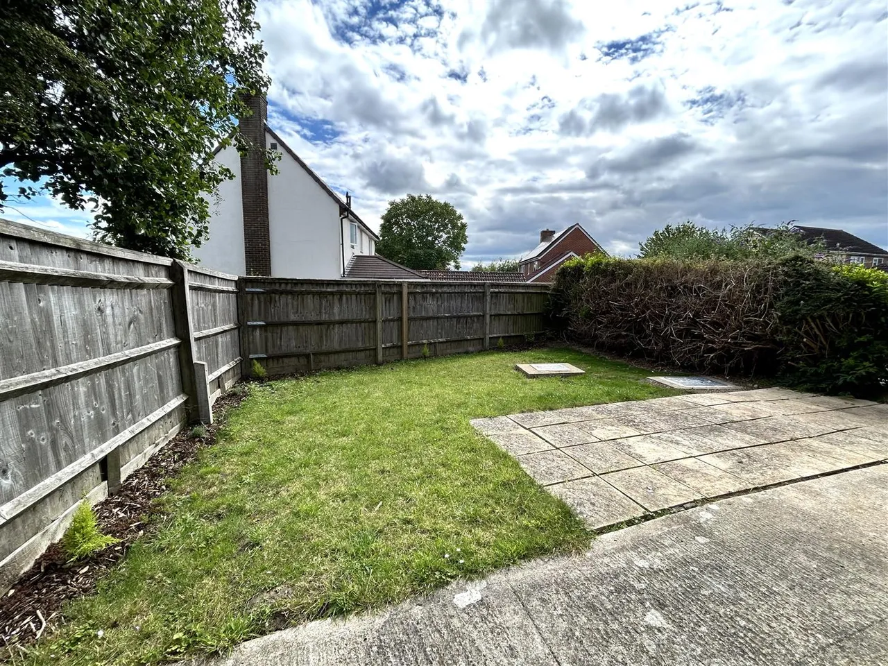 Castlehaven Close, Chippenham, SN15, photo 13