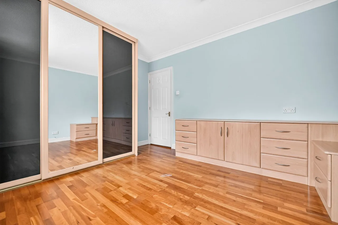 Harts Grove, Woodford Green, IG8, photo 29