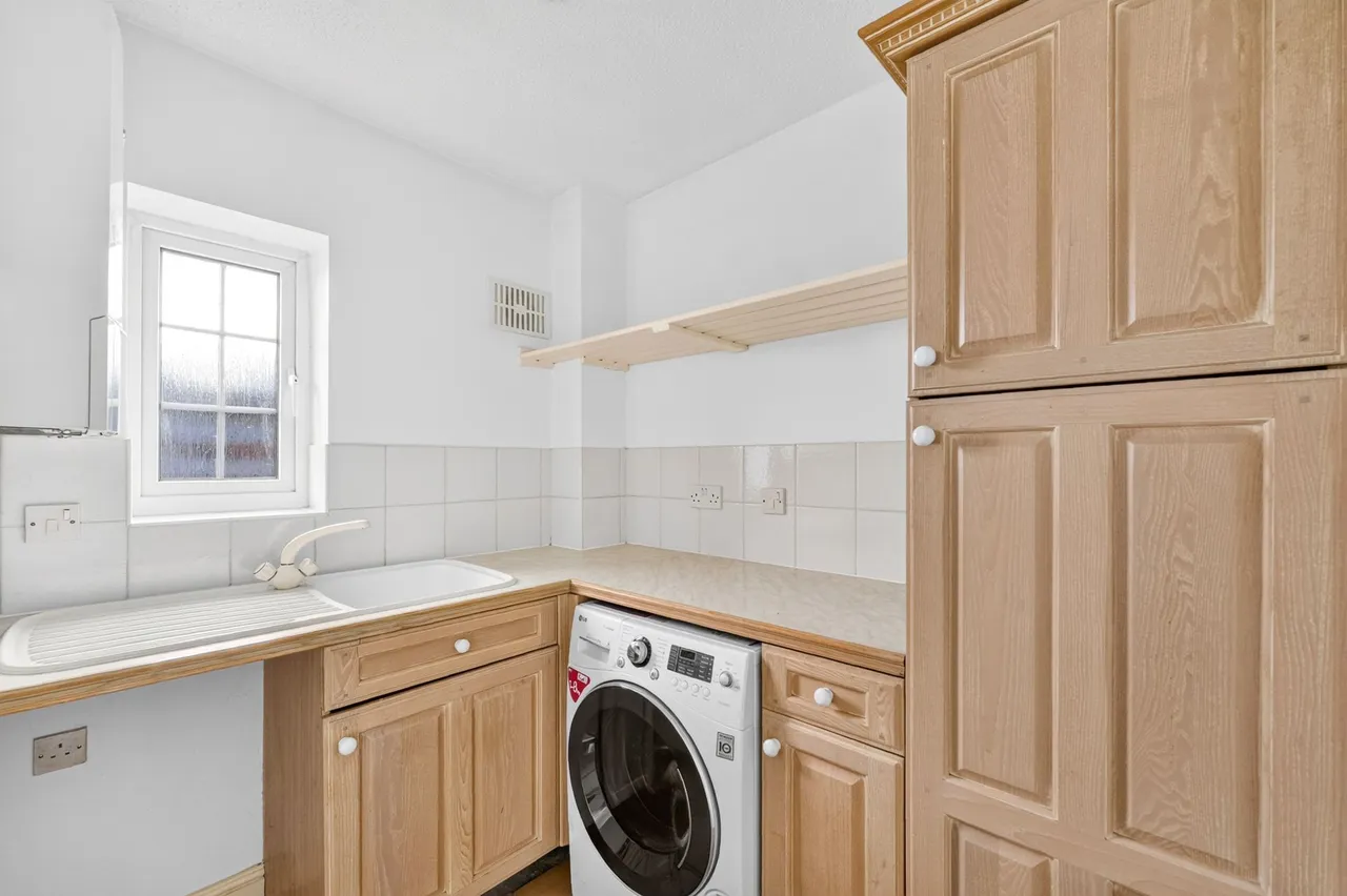 Harts Grove, Woodford Green, IG8, photo 18