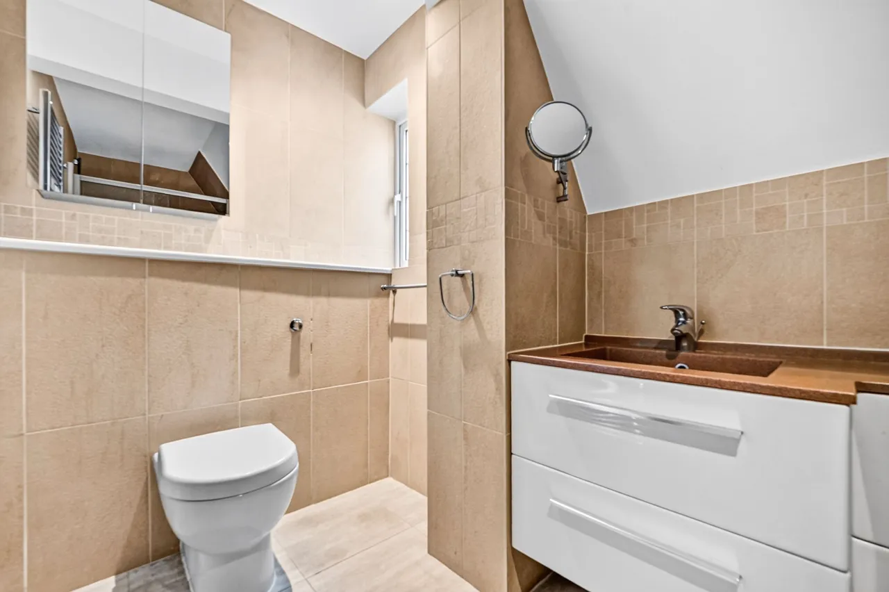 Harts Grove, Woodford Green, IG8, photo 32