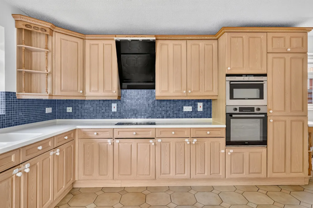 Harts Grove, Woodford Green, IG8, photo 17