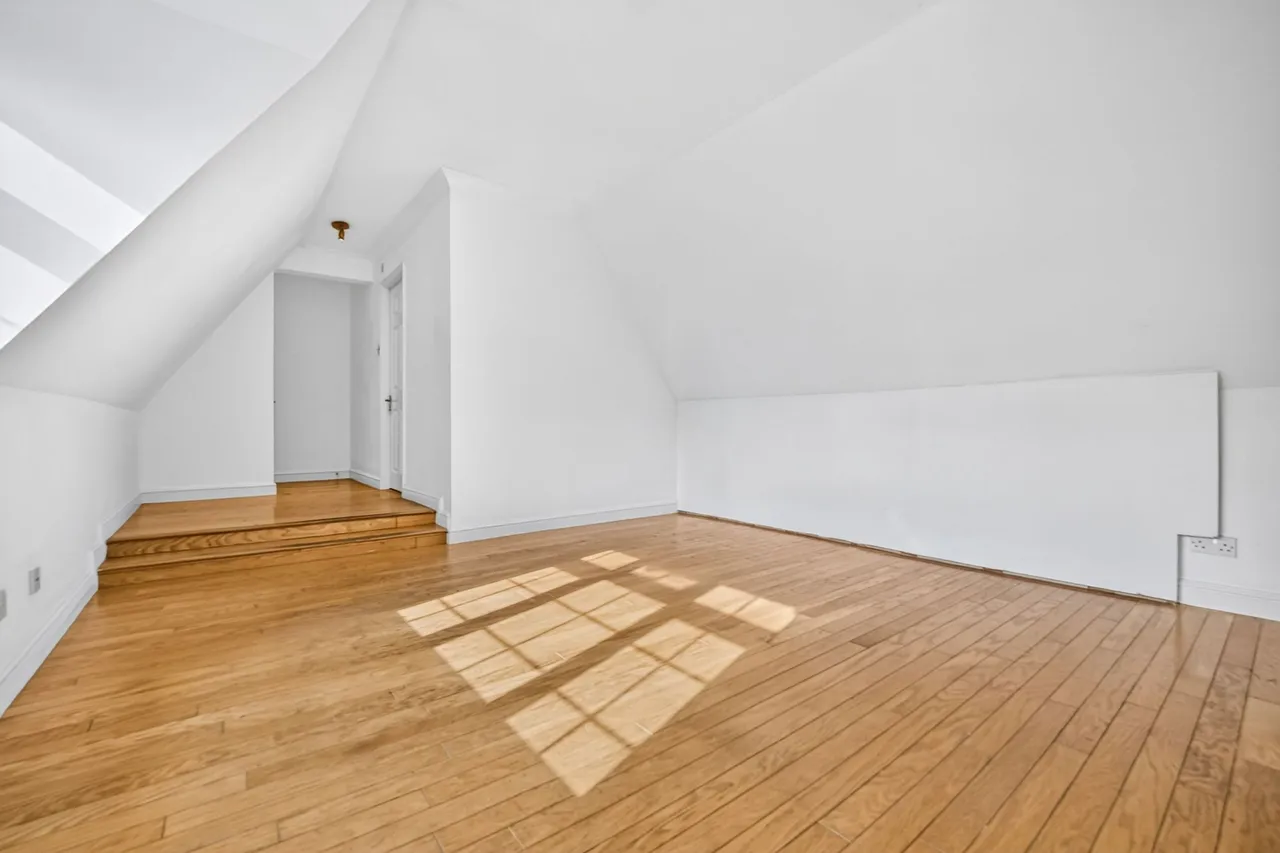 Harts Grove, Woodford Green, IG8, photo 24