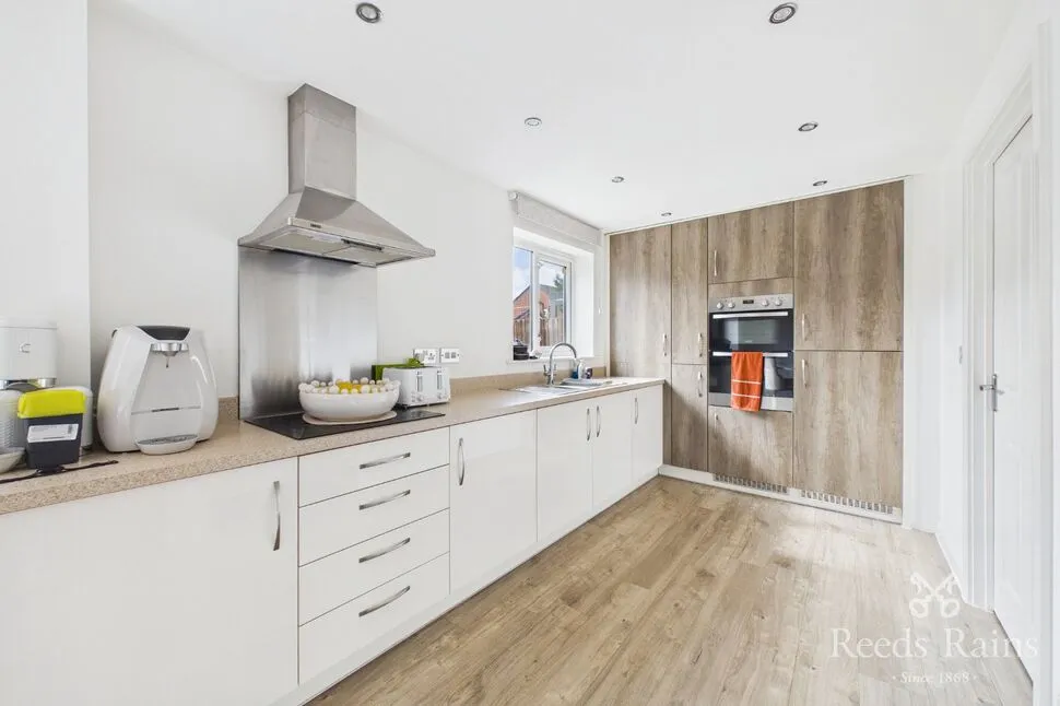 Raisbeck Road, Offerton, Cheshire, SK2, photo 6