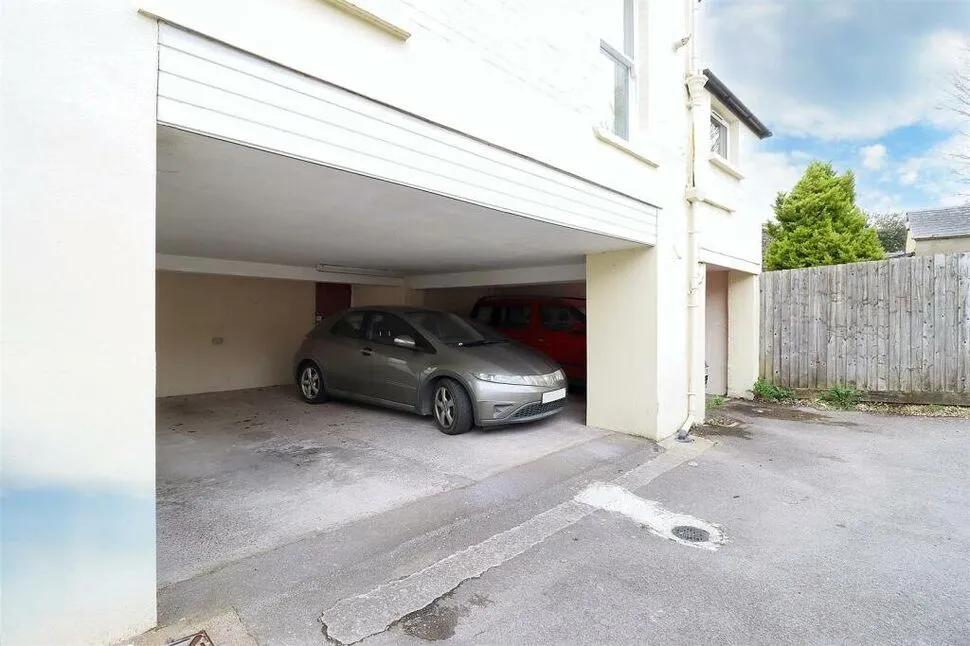 Dorset House, 1 Marine Parade, North Somerset, BS21, photo 10