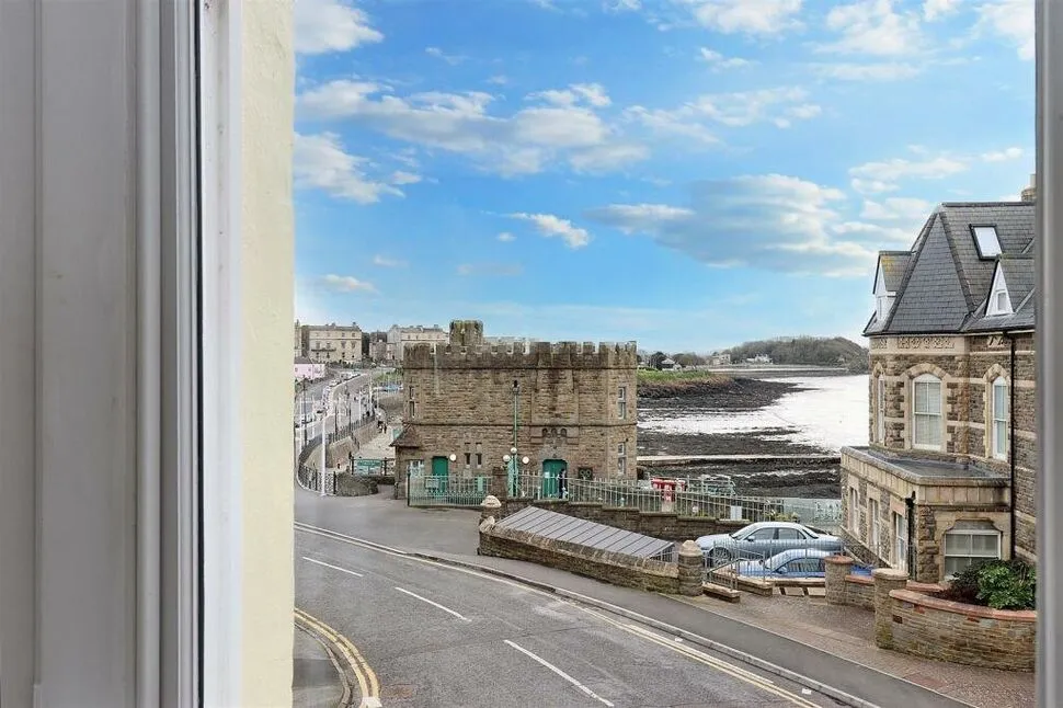 Dorset House, 1 Marine Parade, North Somerset, BS21, photo 4
