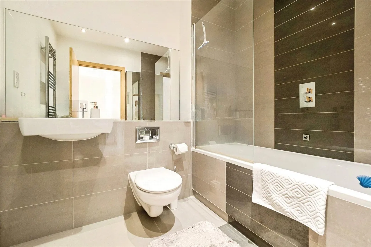 River Heights, 90 High Street, London, E15, photo 7