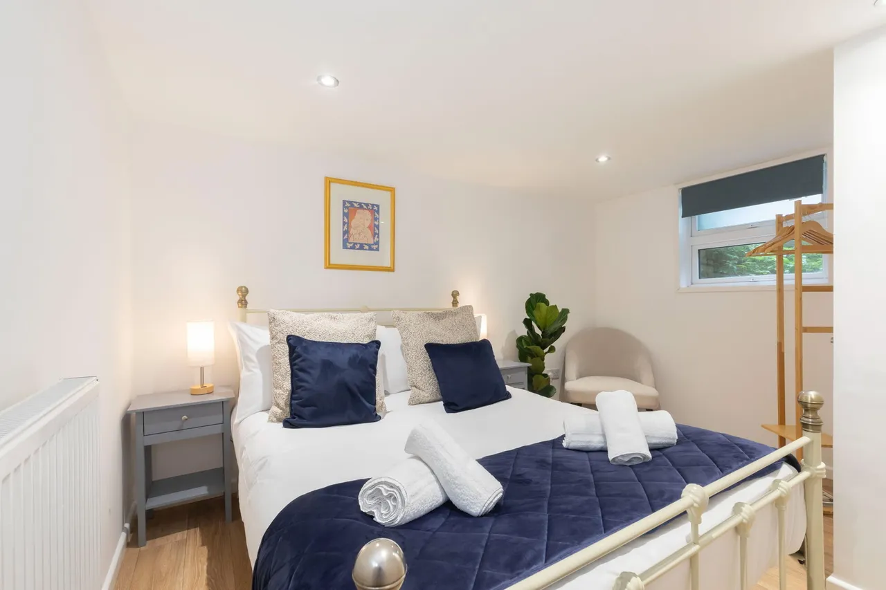 New Street, Cheltenham, GL50, photo 9