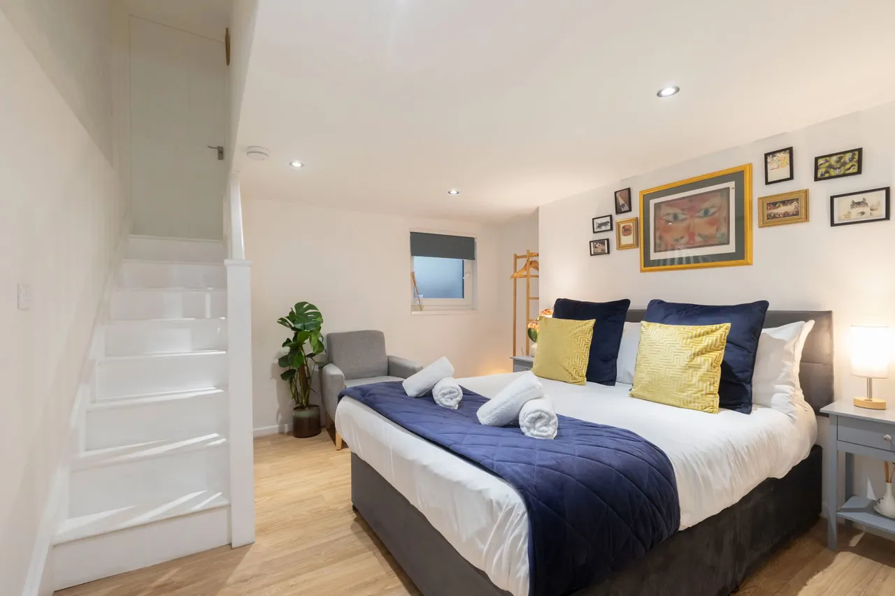 New Street, Cheltenham, GL50, photo 8