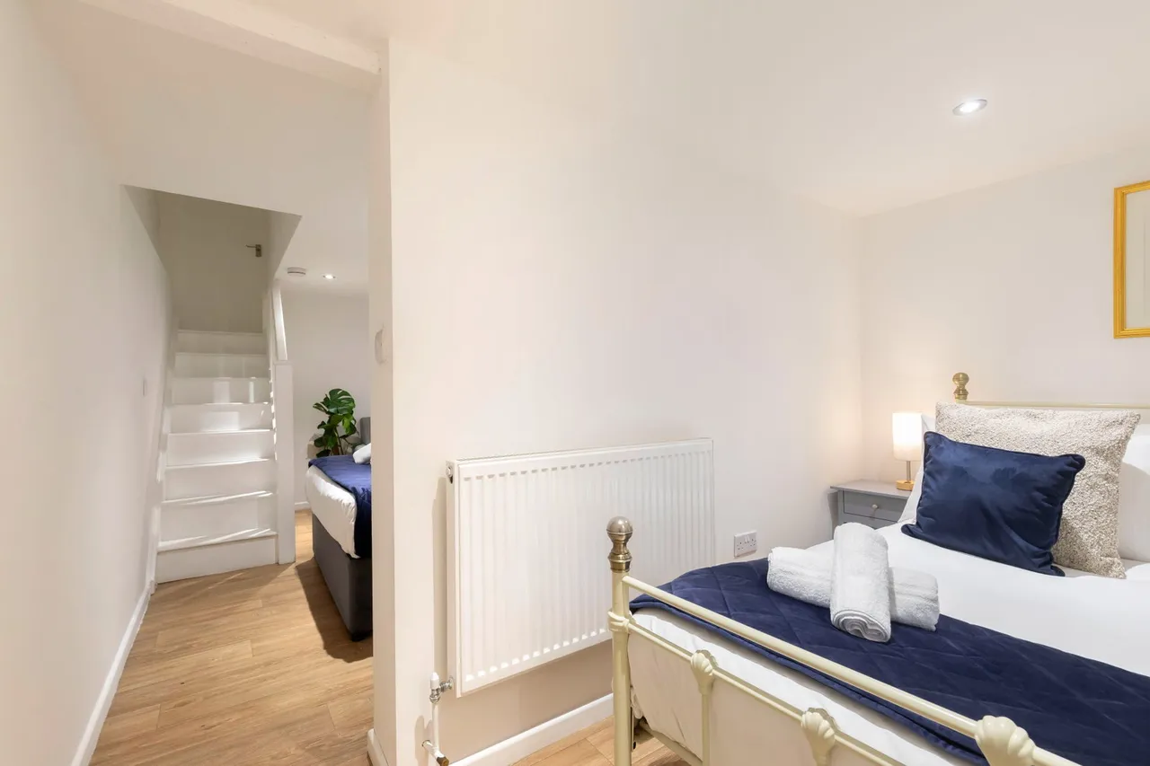 New Street, Cheltenham, GL50, photo 10