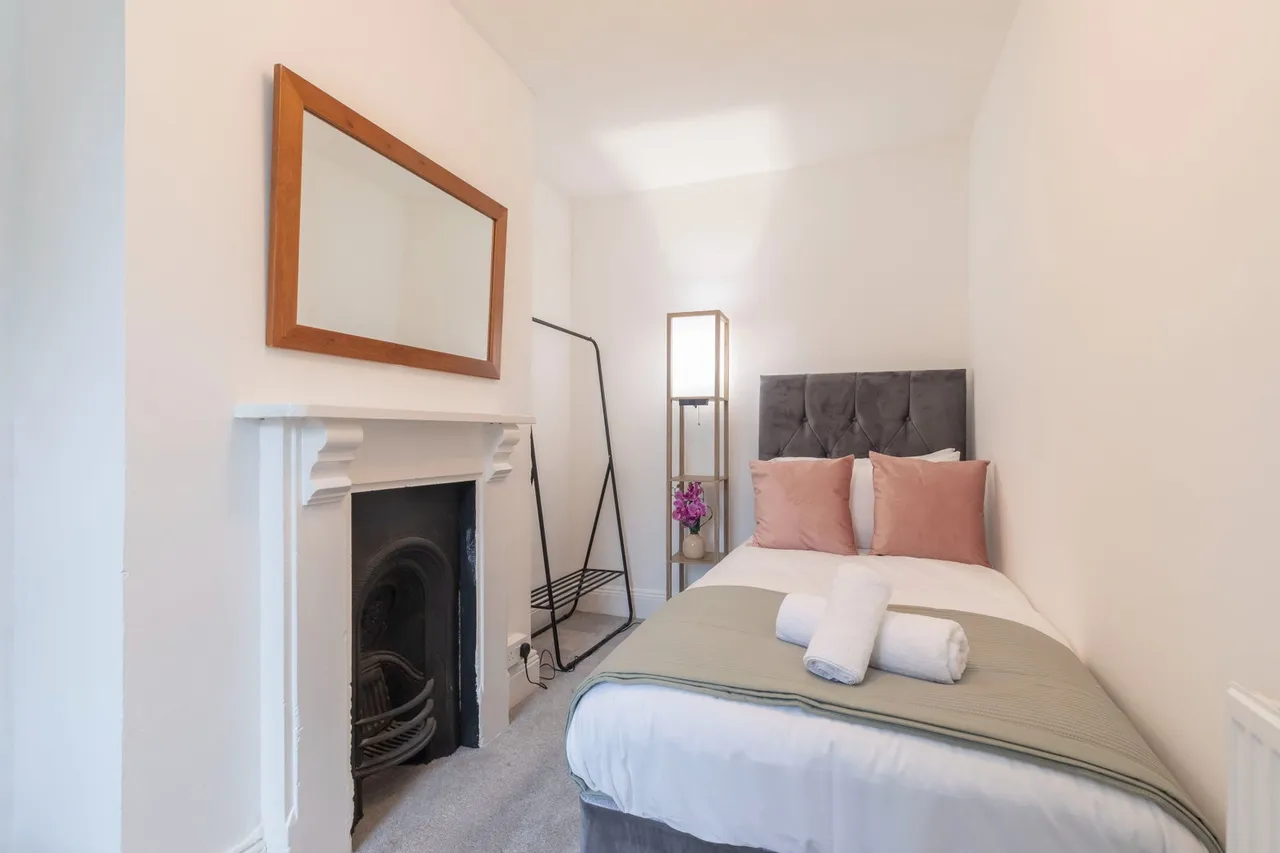 New Street, Cheltenham, GL50, photo 13