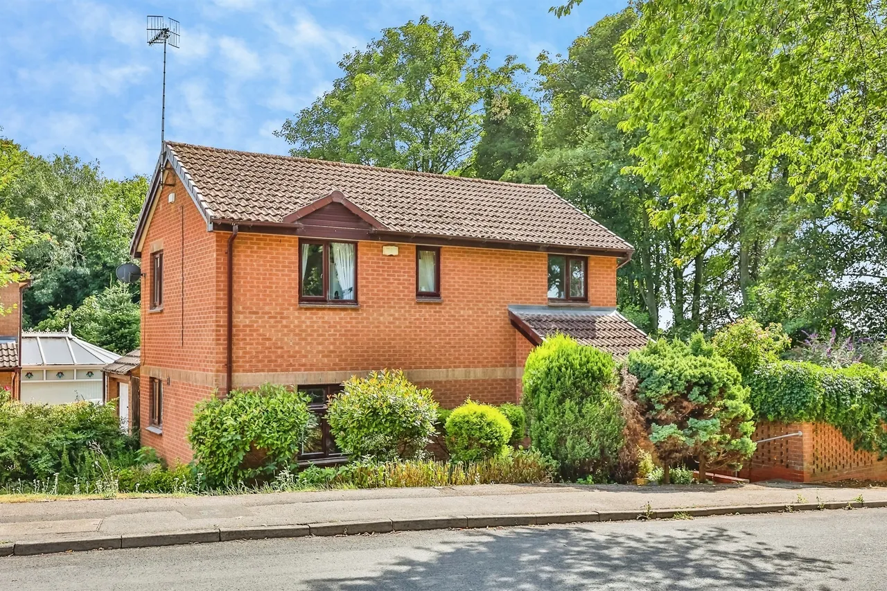 4 bed house for sale — Ascot Avenue, Kimberley, Nottingham