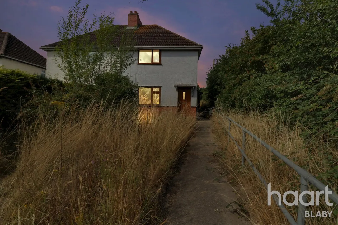 3 bed house for sale, Leicester Road, Leicester, LE10