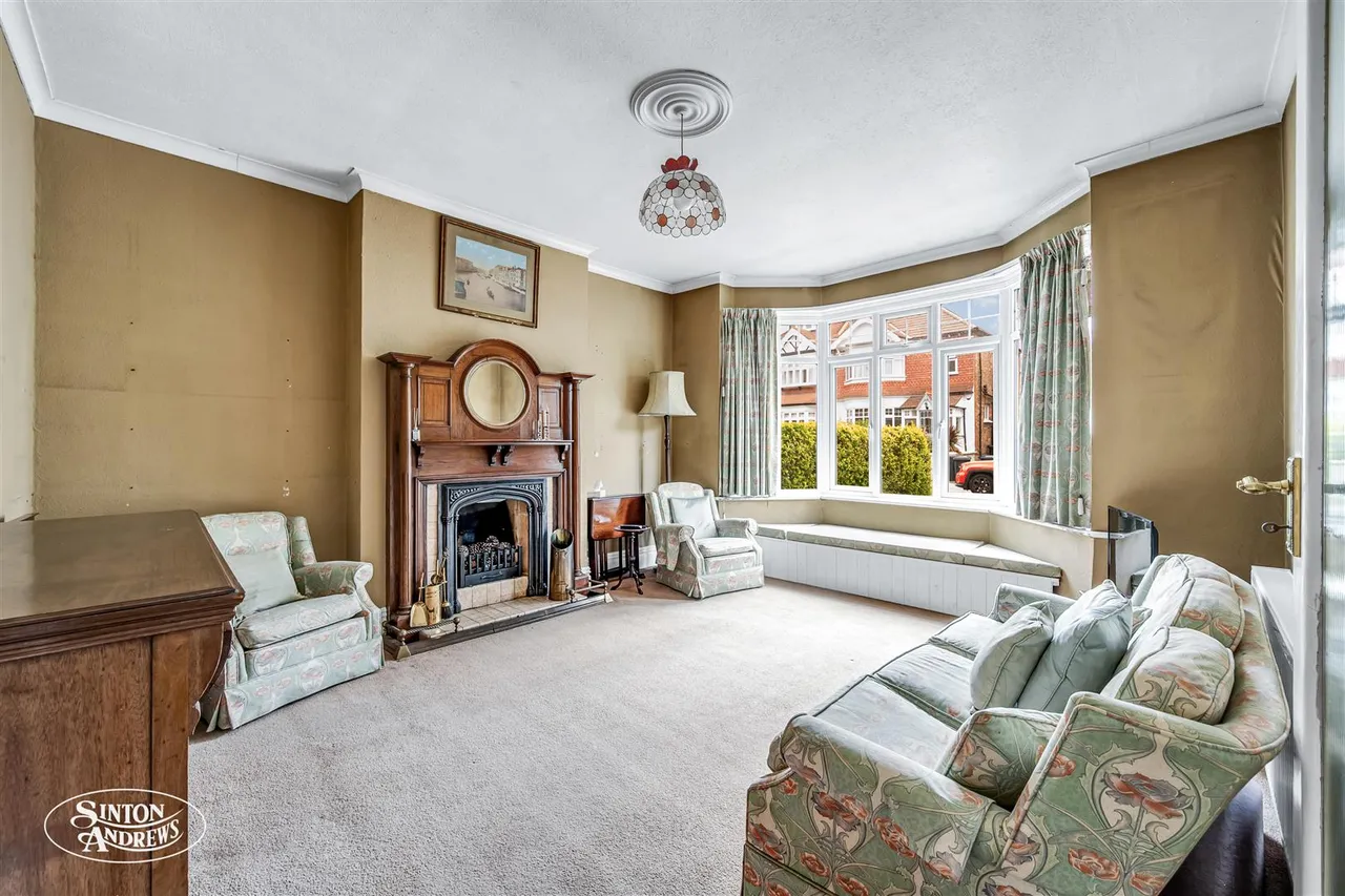 Lavington Road, London, photo 3
