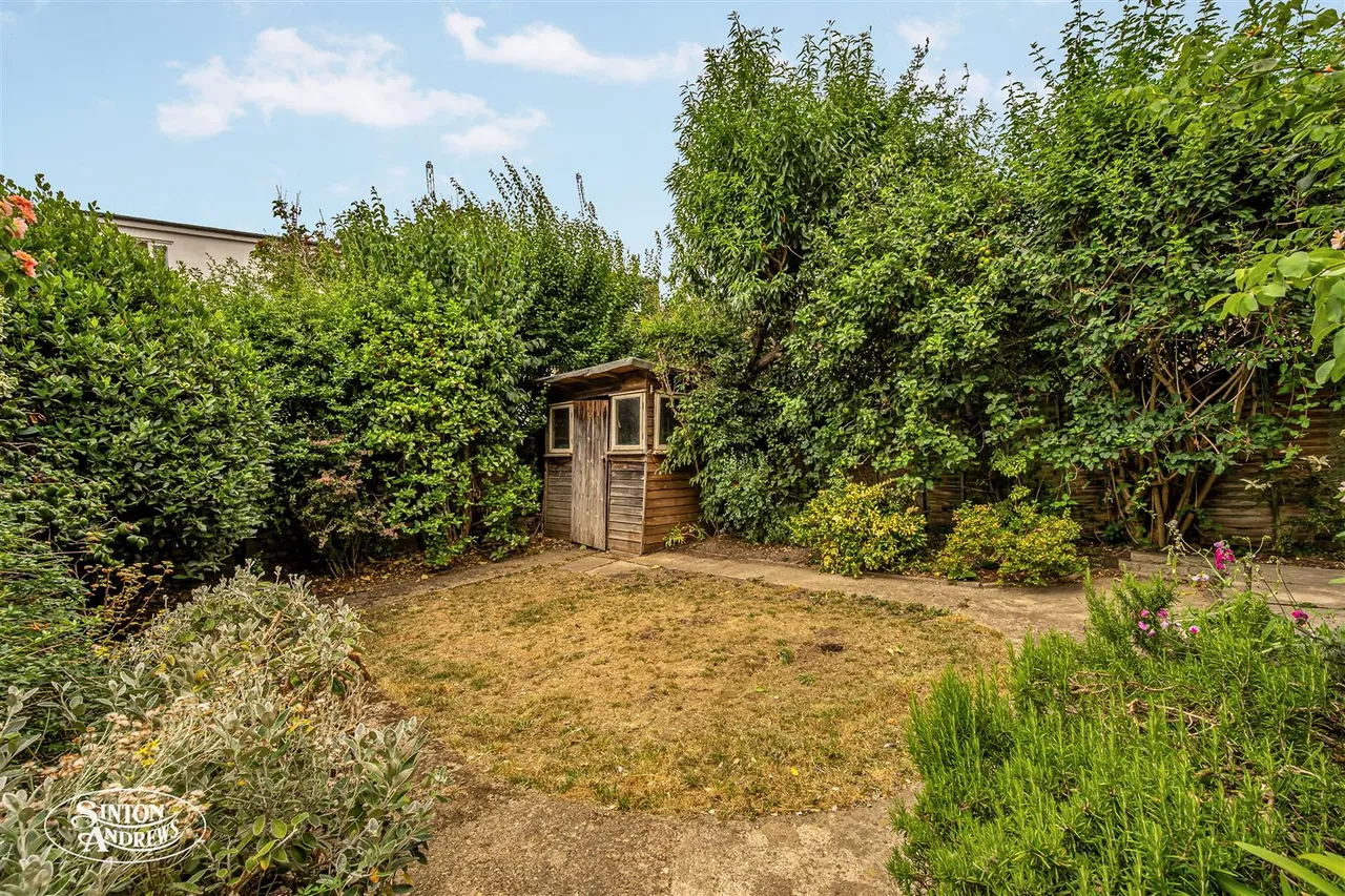 Lavington Road, London, photo 14