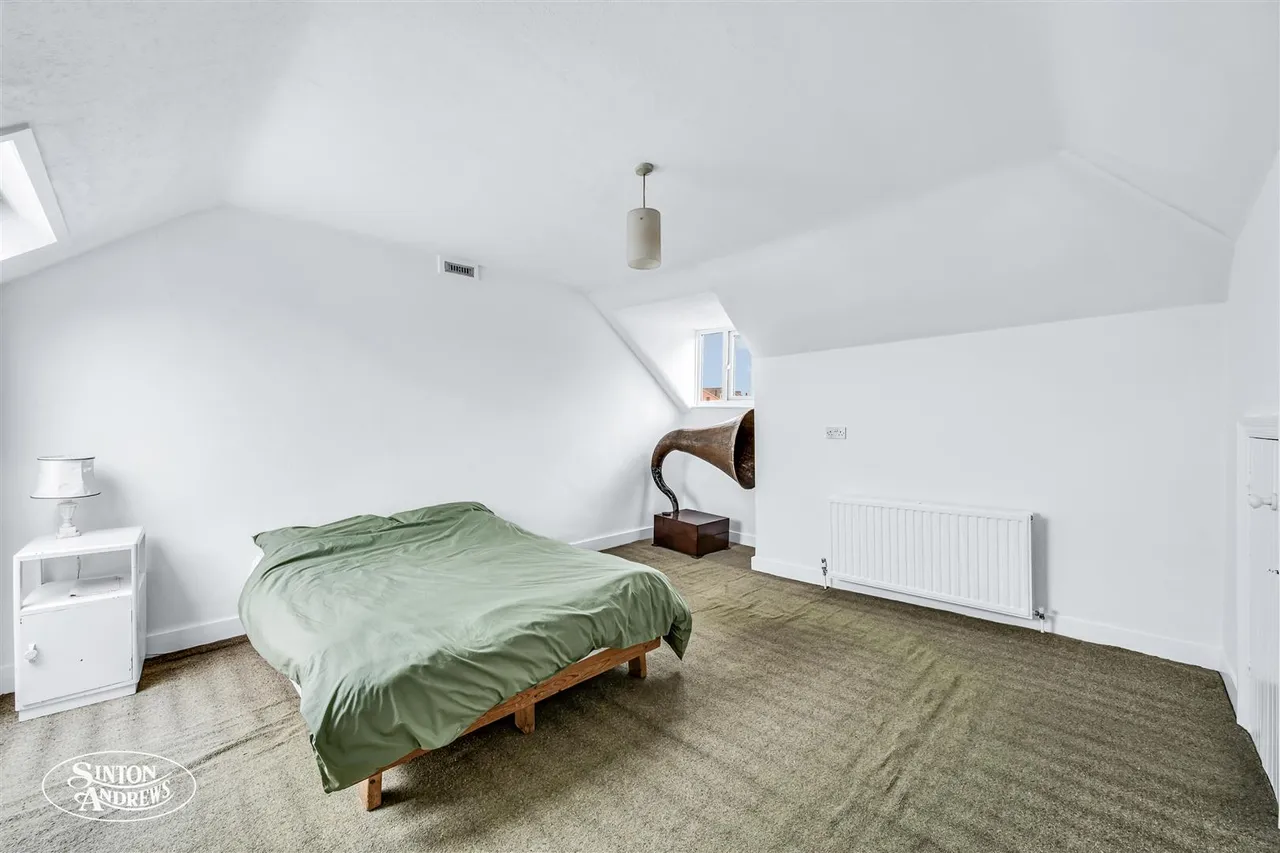 Lavington Road, London, photo 13