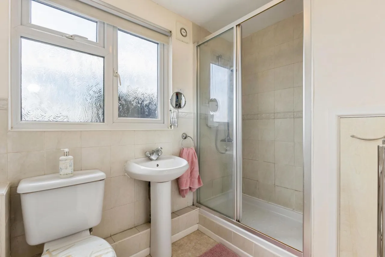 Kent Close, Attleborough, Norfolk, NR17, photo 12