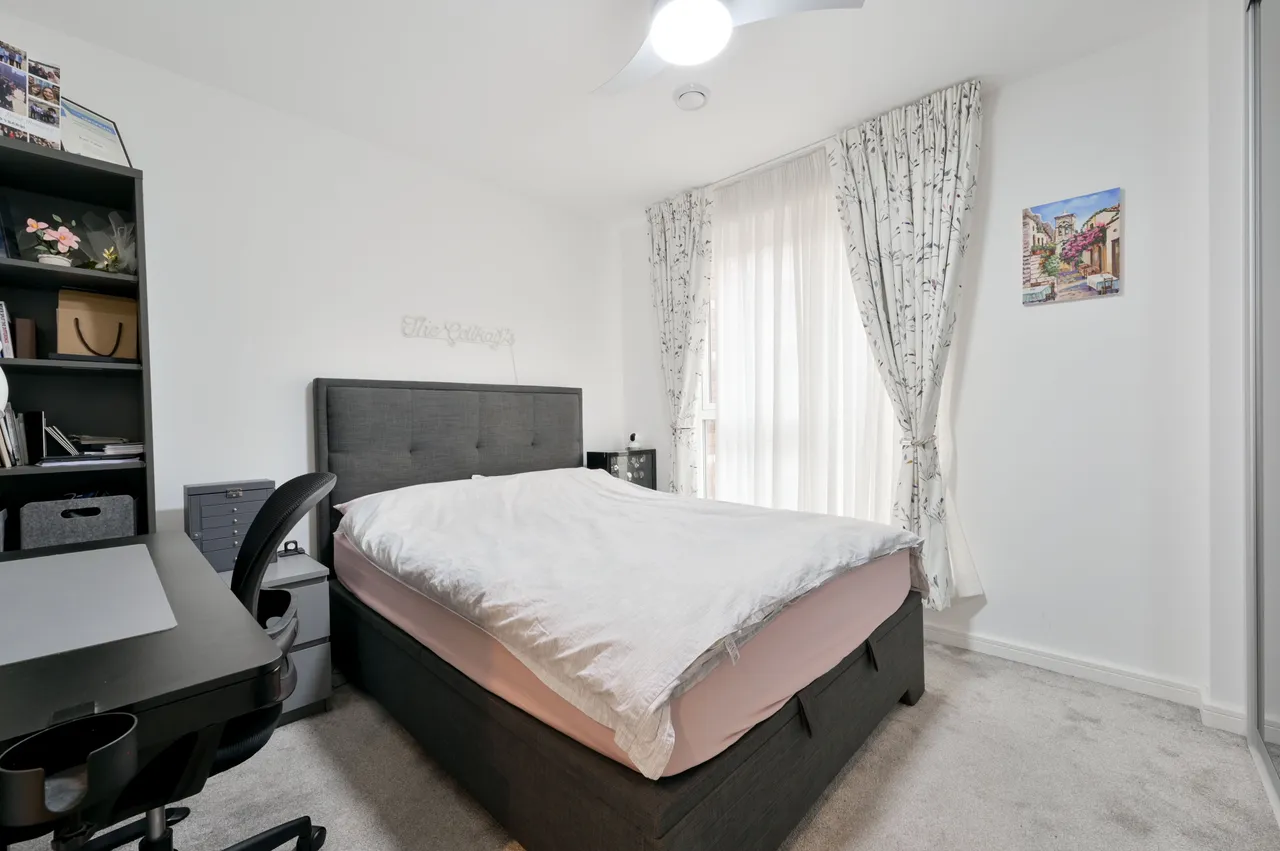 Acton, W3, photo 6