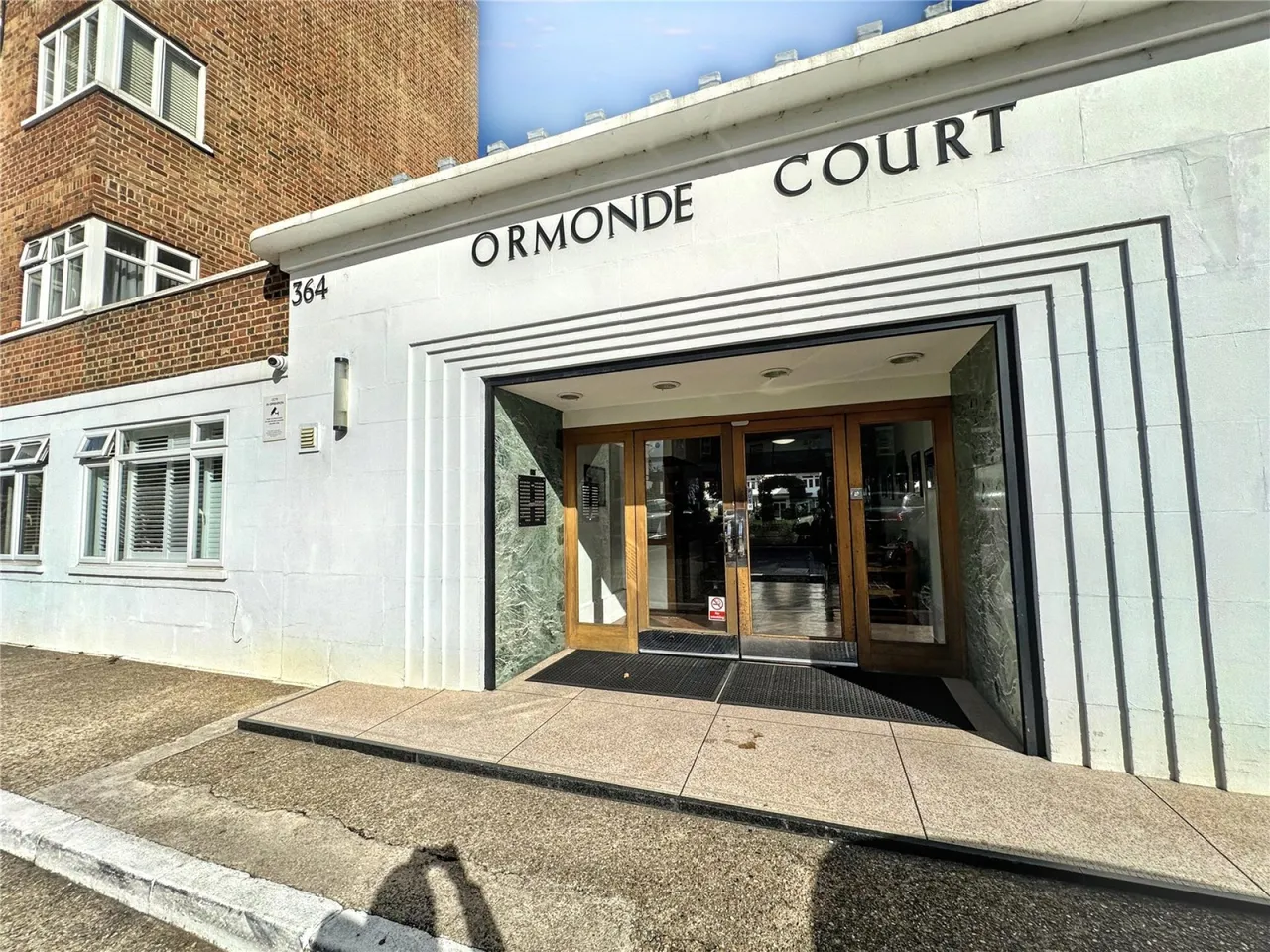 Upper Richmond Road, London, photo 14