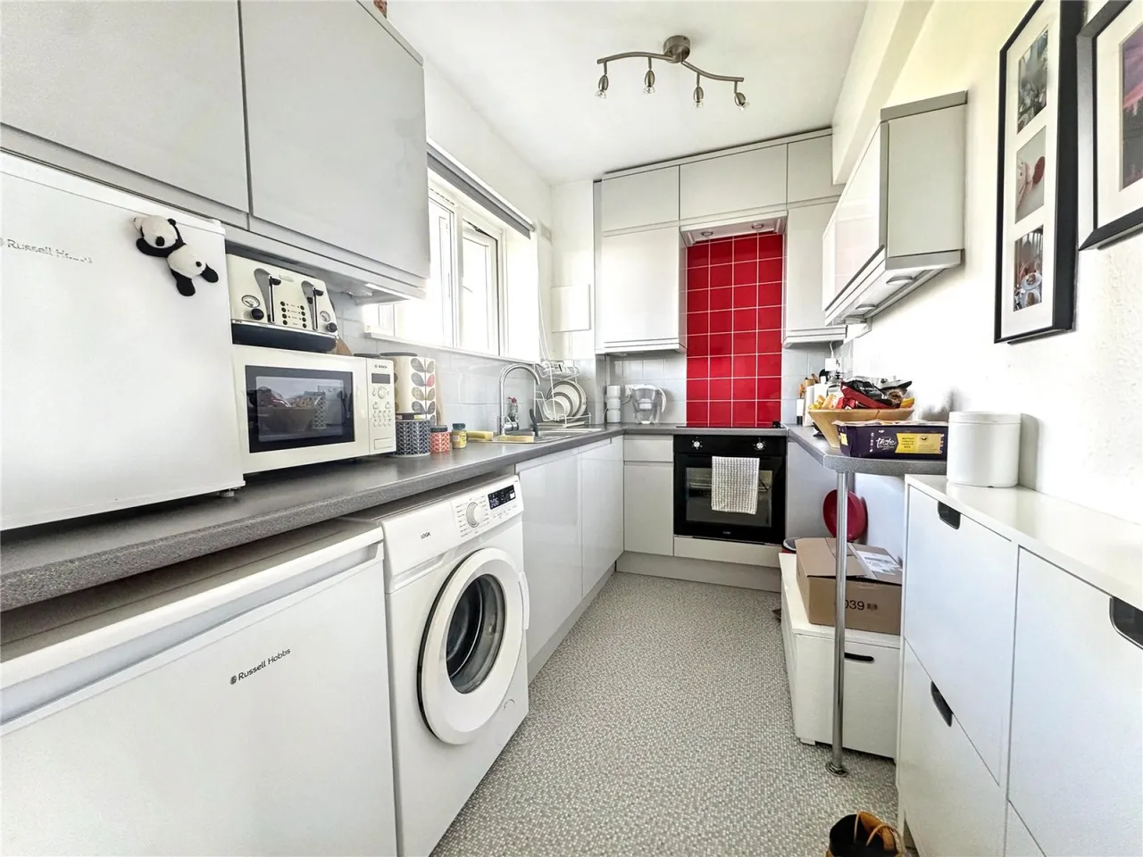Upper Richmond Road, London, photo 4