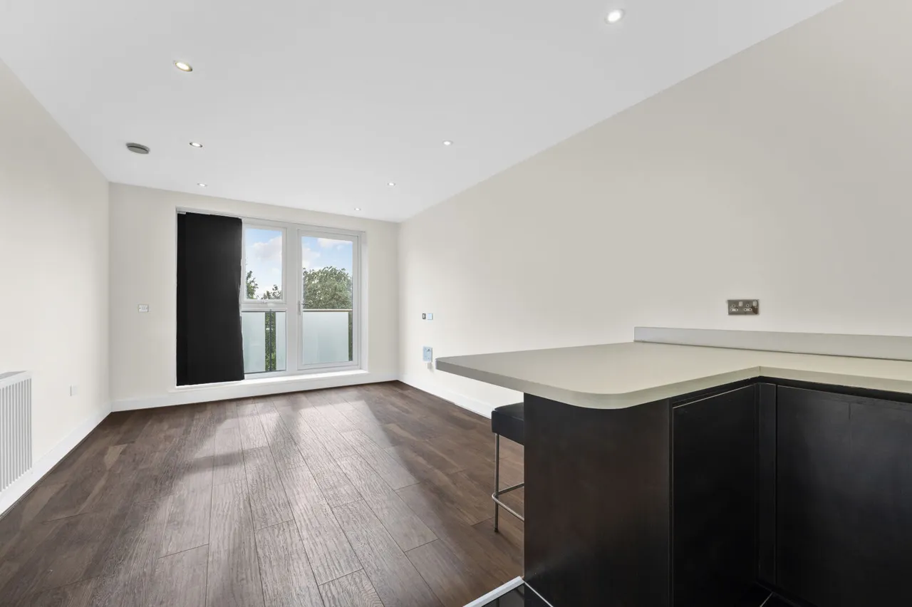 Coombe Lane, Raynes Park, SW20, photo 17