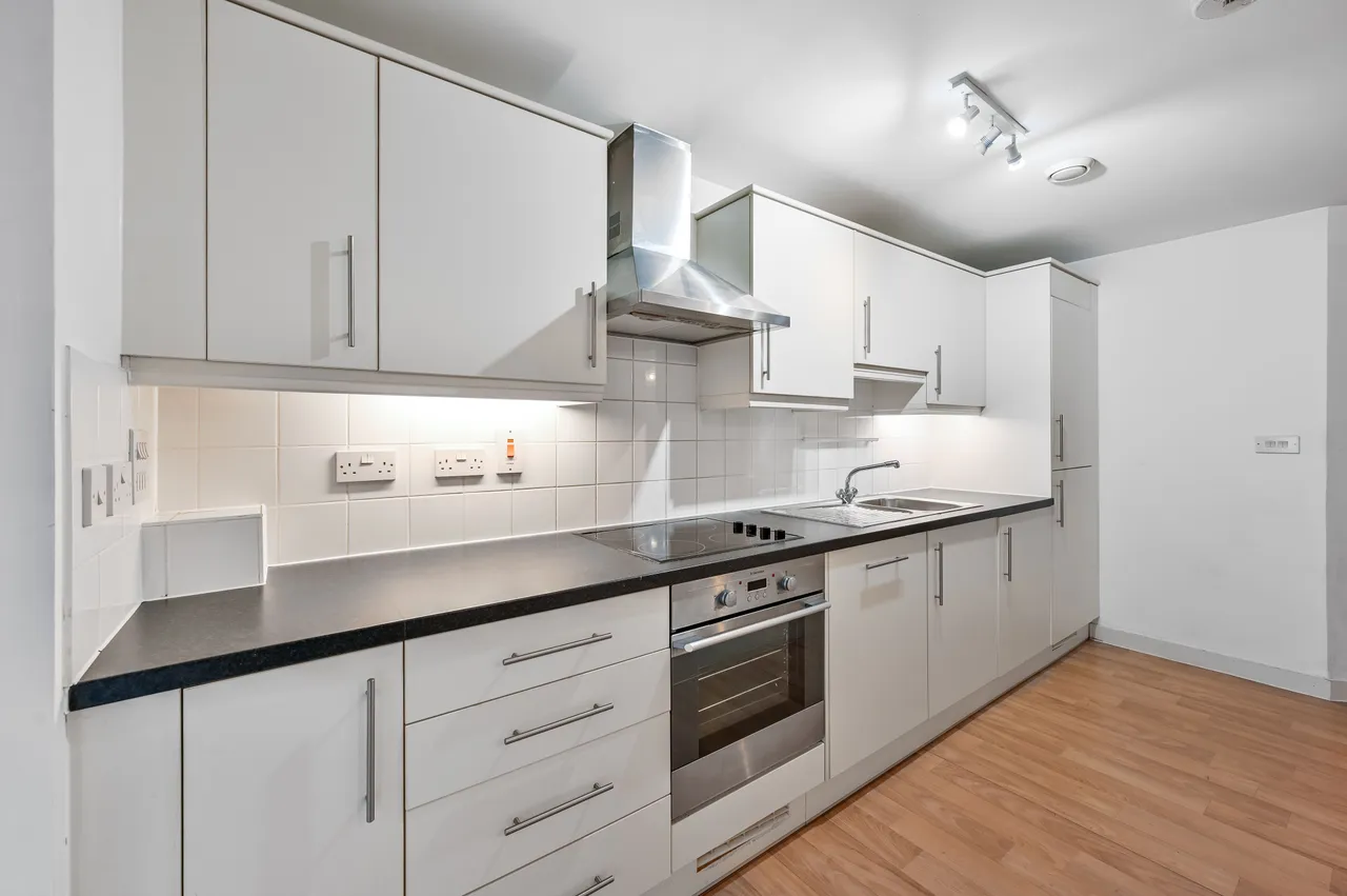 2 bed flat for sale — 100 Seren Park Gardens, London