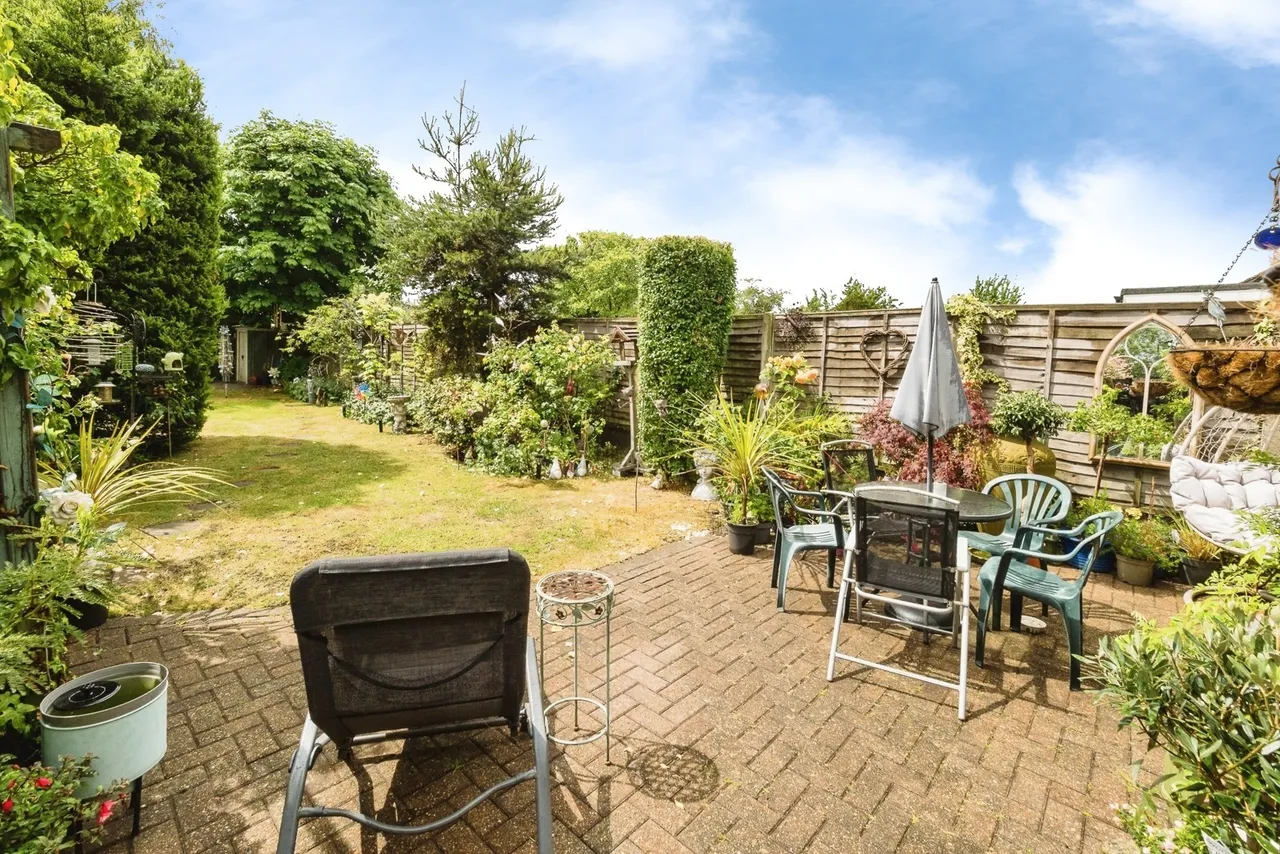 Acacia Gardens, Upminster, RM14, photo 30